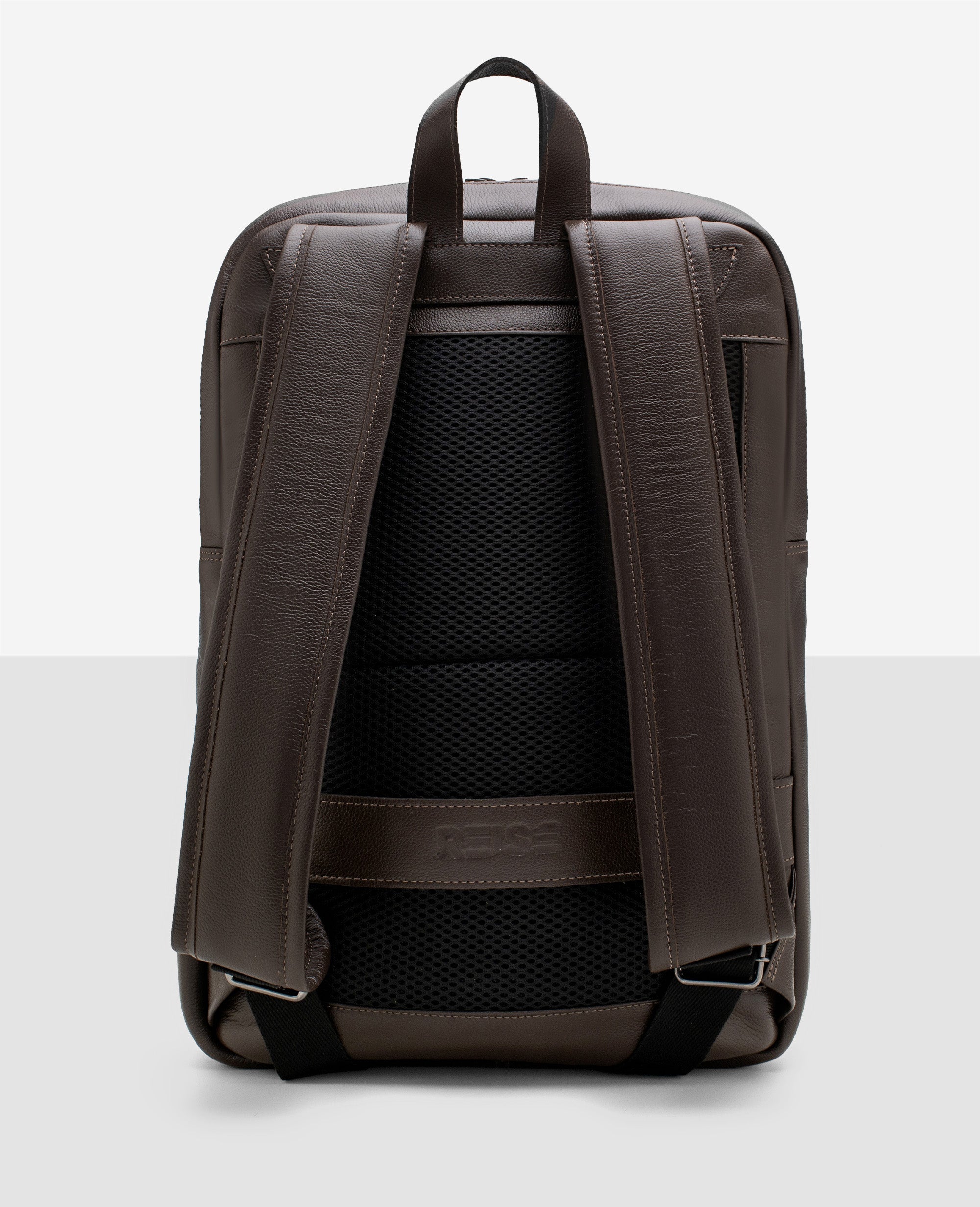 Mochila slim couro marrom e NYC vista traseira com alcas