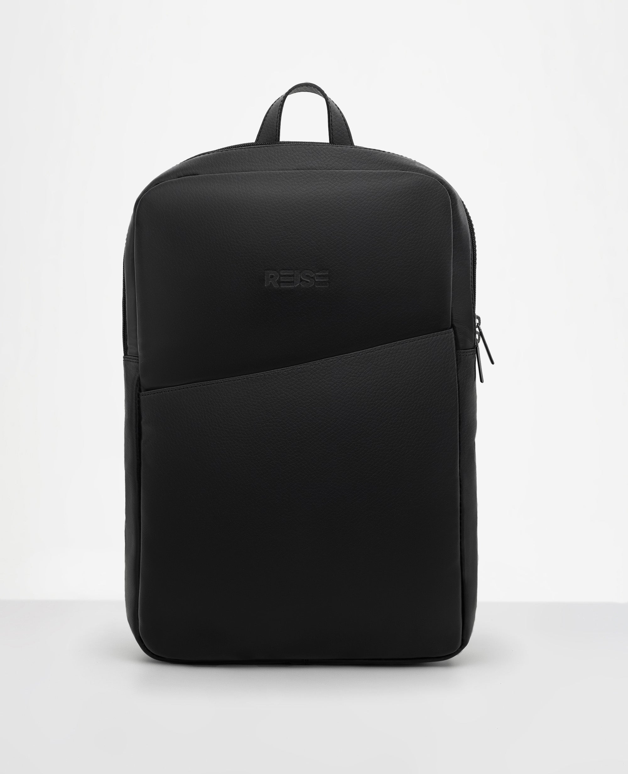 Mochila Slim Couro Preta NYC Vista Frontal