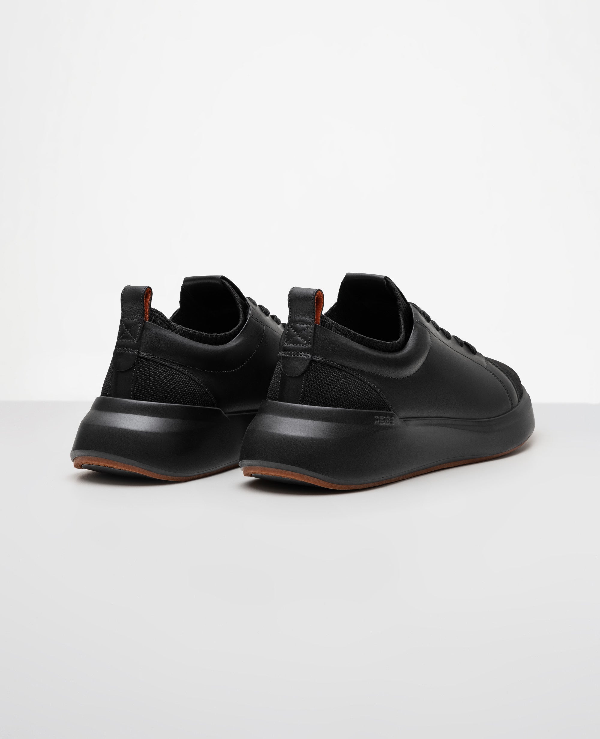 Tenis Casual All Black RS Knit GT Vista traseira