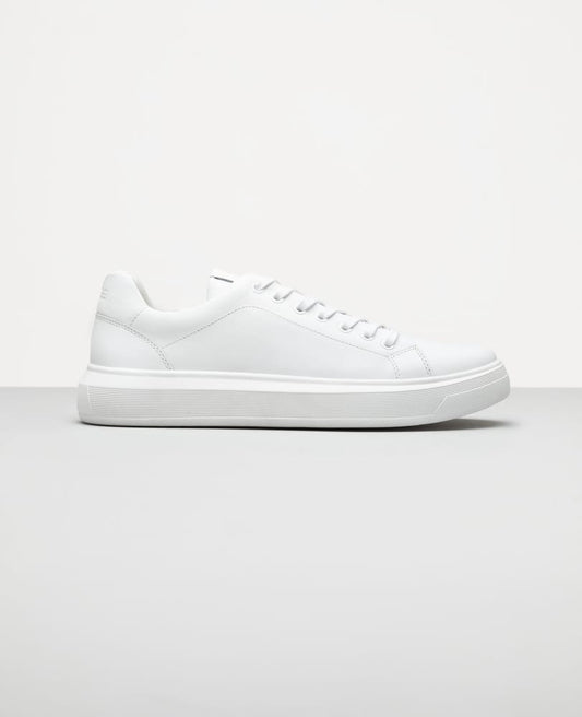 Tênis Casual Branco RS6 em couro premium vista 3/4