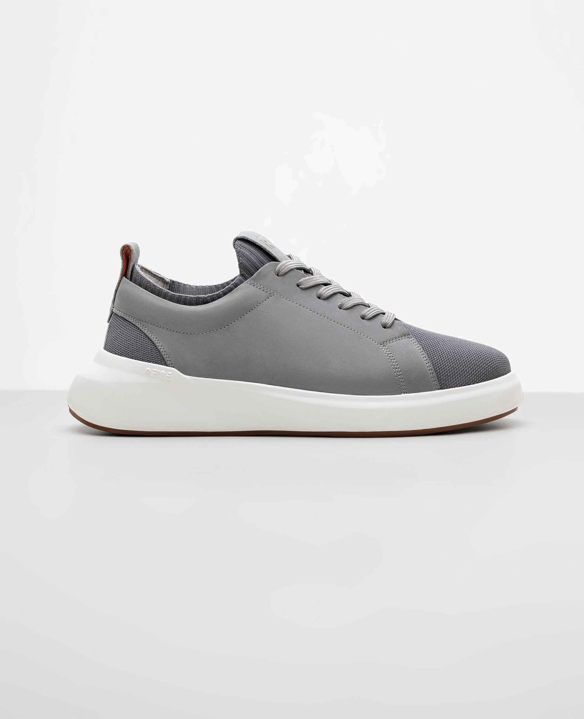 Tenis casual cinza RS Knit GT Reise vista 3 4