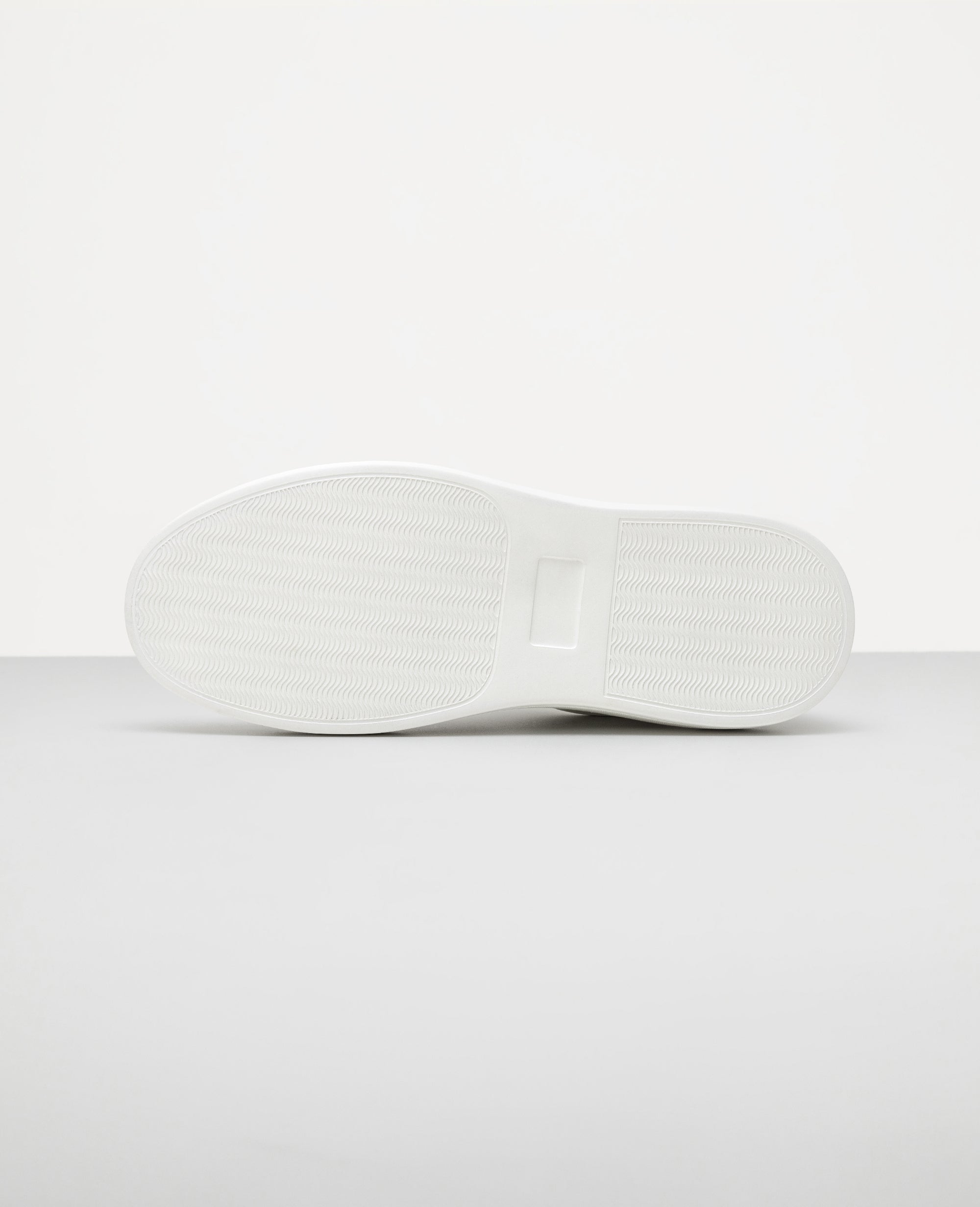 Solado do tenis casual nobuck marrom 911