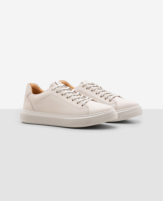 Tênis de Couro Off White RS6