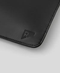 Case Notebook Couro Preta I NYC