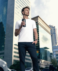 Camiseta branca Denver em algodão egípcio em look casual masculino