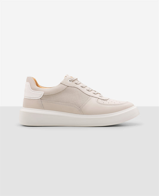 Tênis de Couro Off White Carrera