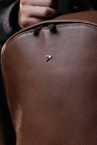 Mochila Barcelona Floater Dark Tan Marrom