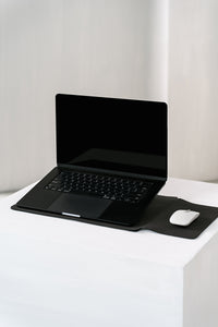 Case Notebook Couro Preta | Stuttgart