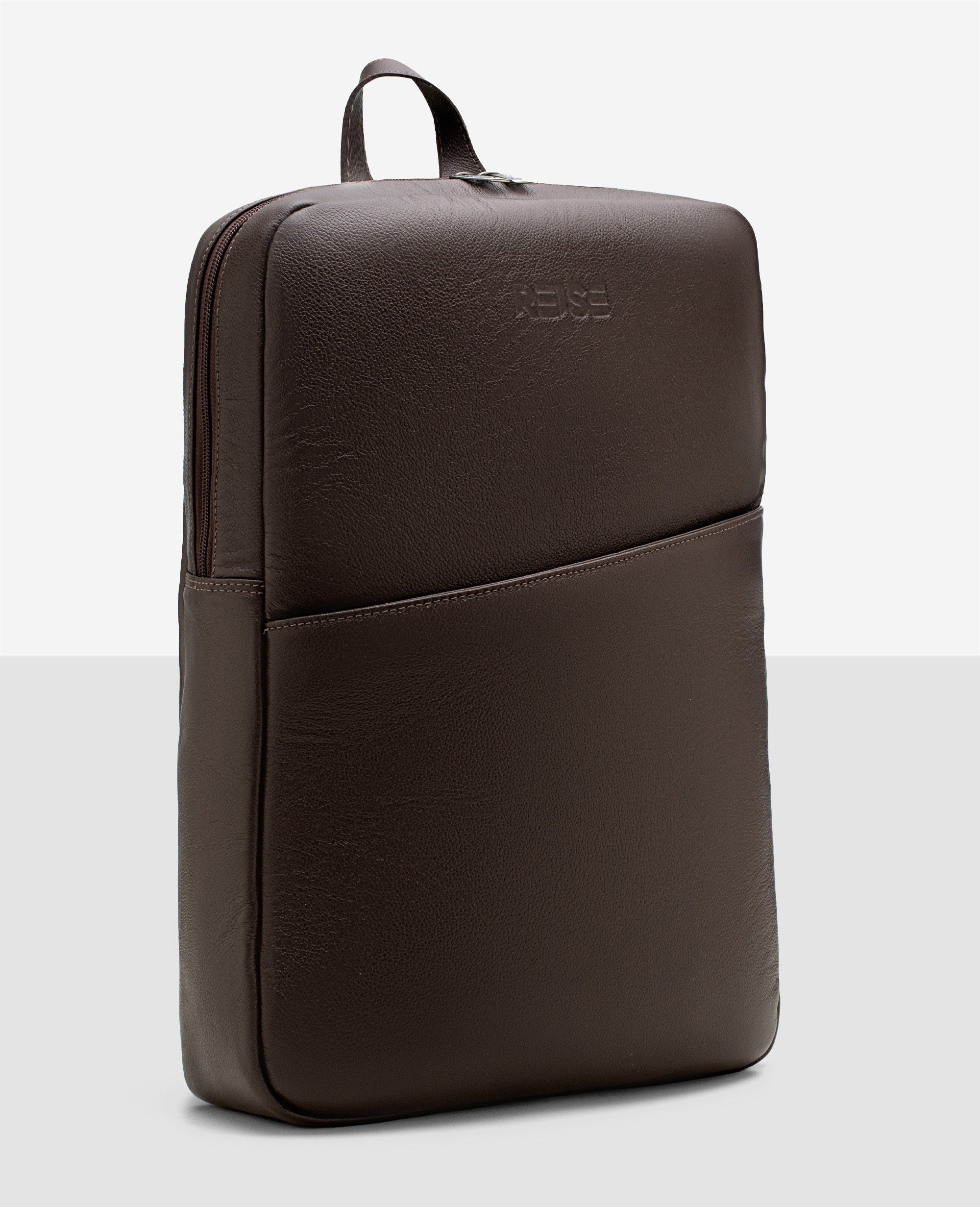 Mochila slim couro marrom e NYC vista frontal