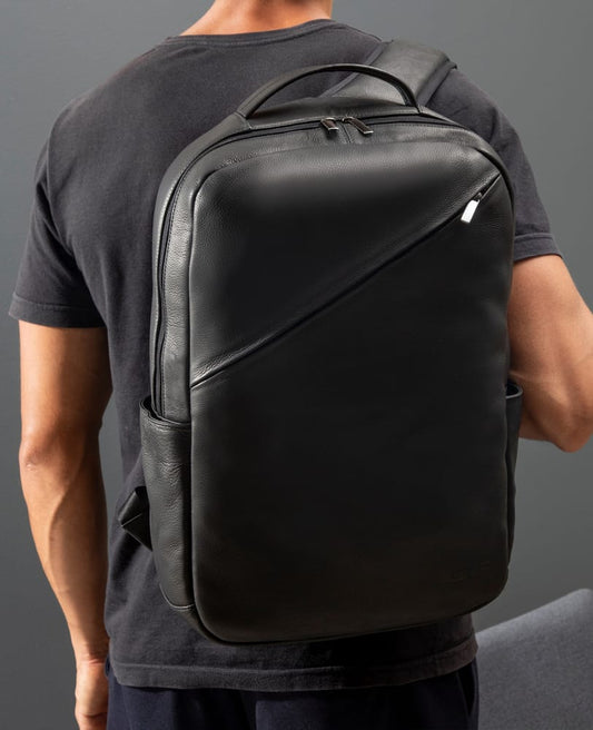 Mochila de Couro Preta Munich Vista frontal