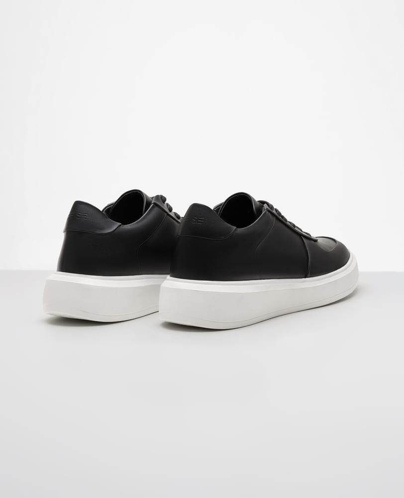 Tenis casual 911 preto vista traseira do calcanhar