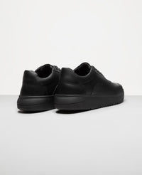 Tenis casual all black RS7 vista traseira do calcanhar