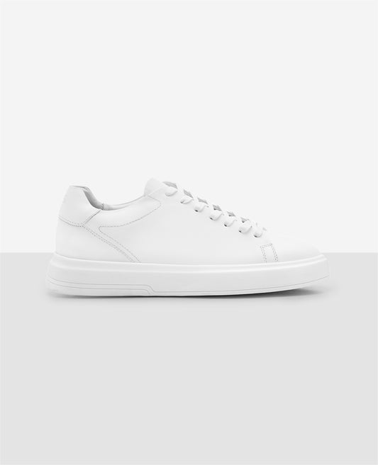 Tênis casual branco RS6 Avant vista frontal