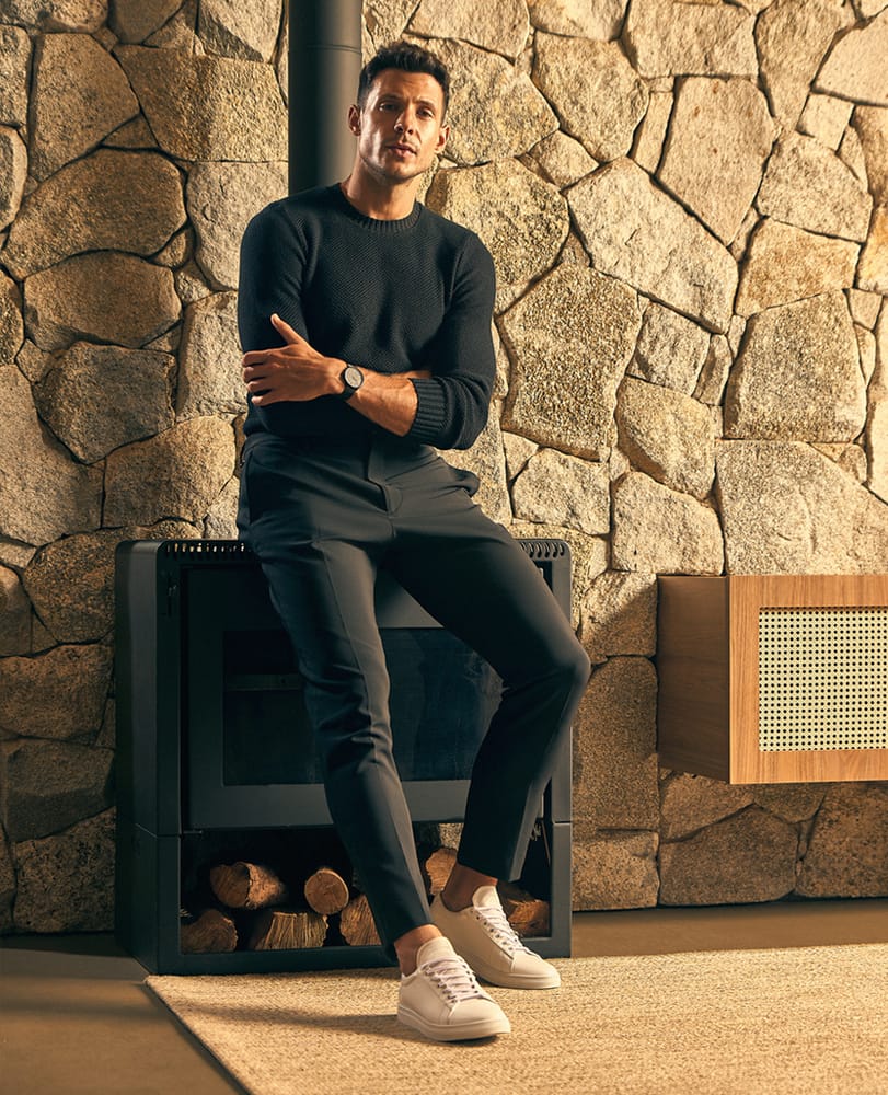 Tenis casual branco RSX no pe em look masculino modelo