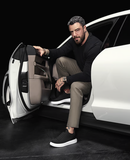 Tênis casual knit preto RS vista lateral Felipe Titto