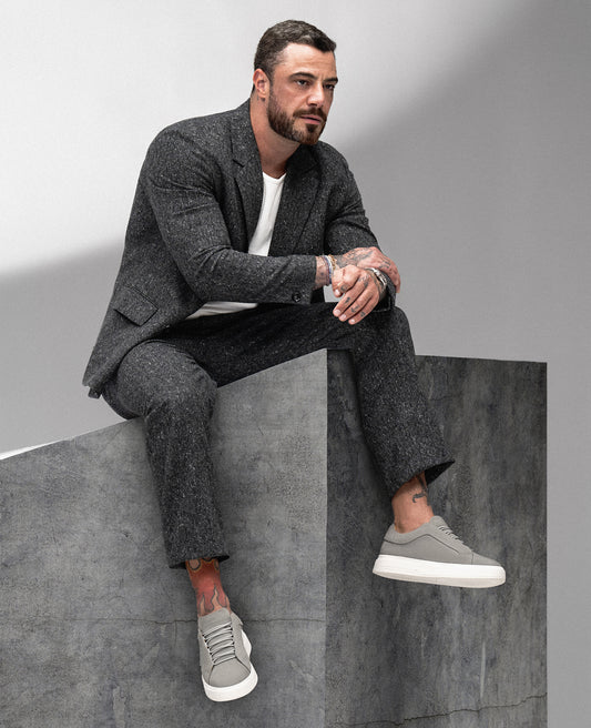 Tênis casual nobuck cinza RS8 Avant vista Felipe Titto