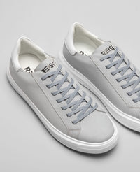 Tenis casual nobuck cinza RS8 vista superior do cabedal