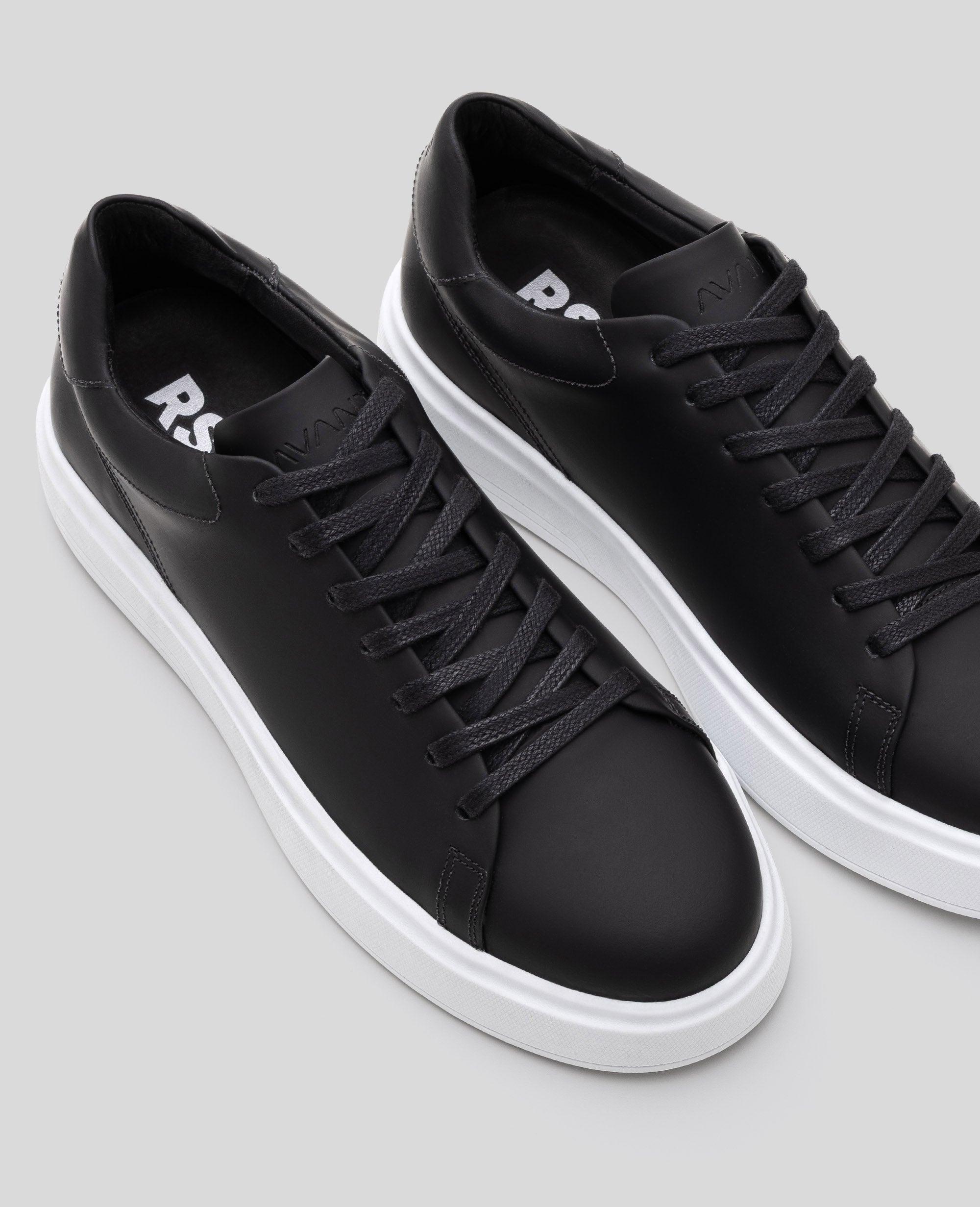 Tenis Casual Preto RS6 Avant Frontal