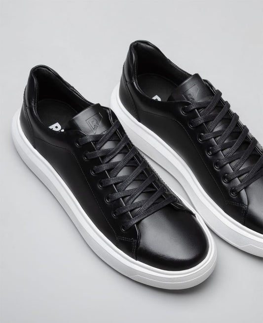 Tênis casual preto RS6 vista superior do cabedal e lingueta