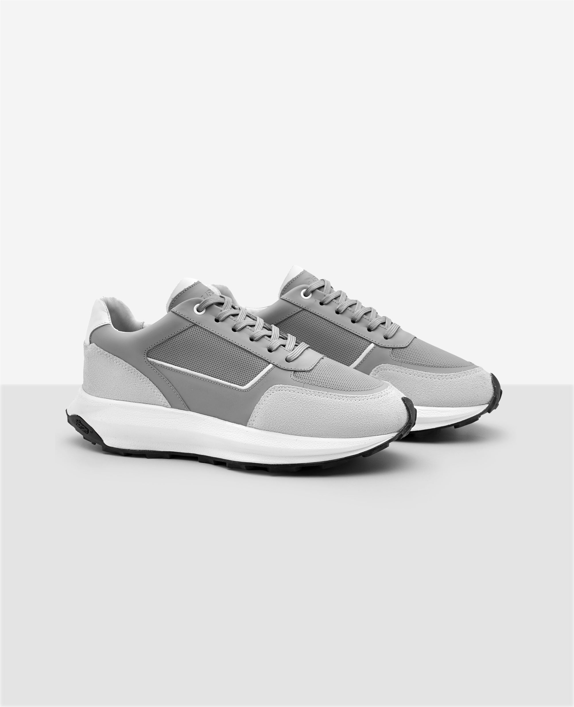 Tenis de Couro Cinza 911 Carrera Lateral externa