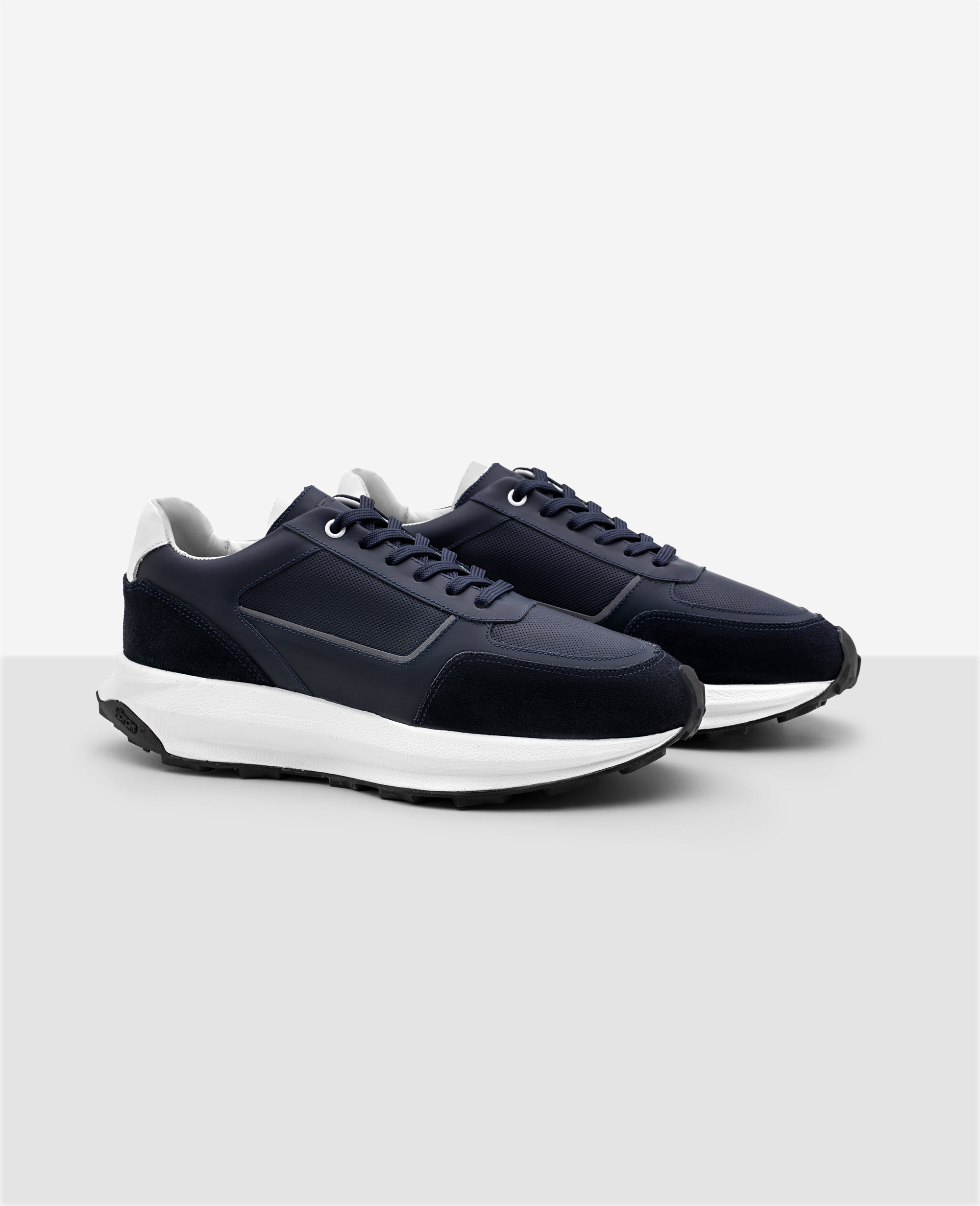 Tenis de Couro Marinho 911 Carrera Lateral externa
